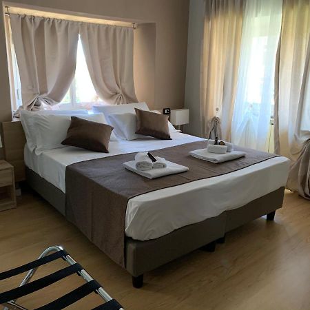Domus Fieschi Rooms Генуя Экстерьер фото