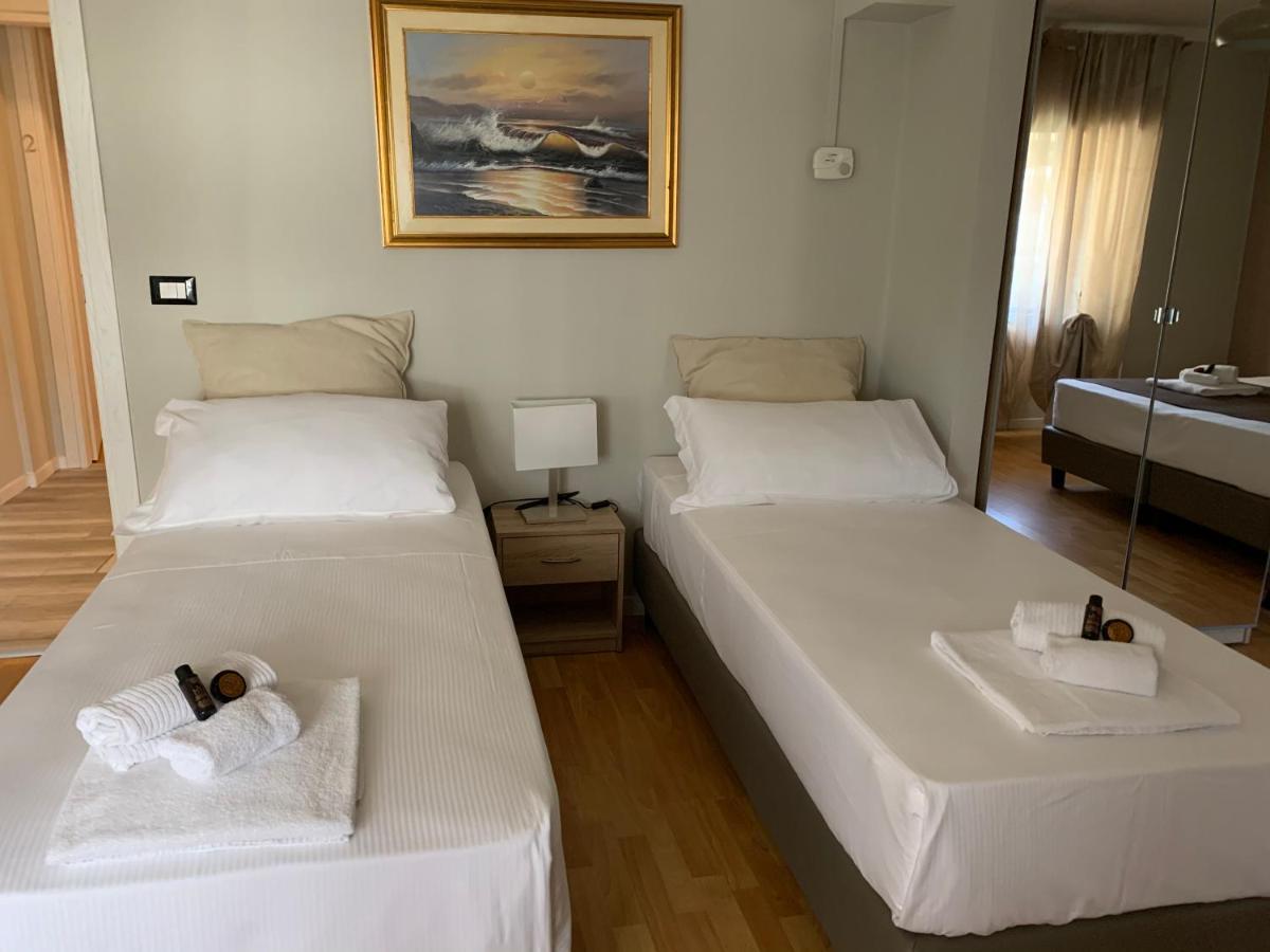 Domus Fieschi Rooms Генуя Экстерьер фото