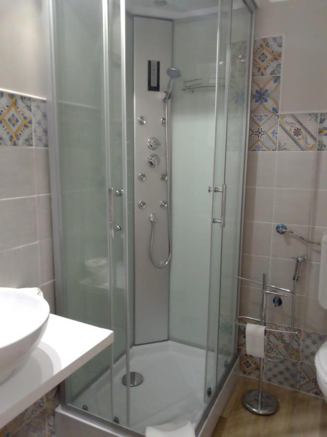 Domus Fieschi Rooms Генуя Экстерьер фото
