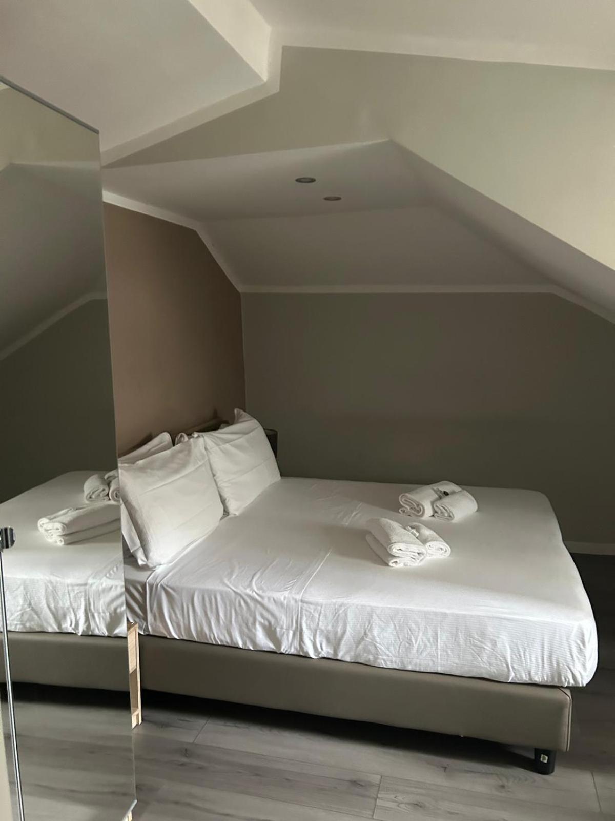 Domus Fieschi Rooms Генуя Экстерьер фото
